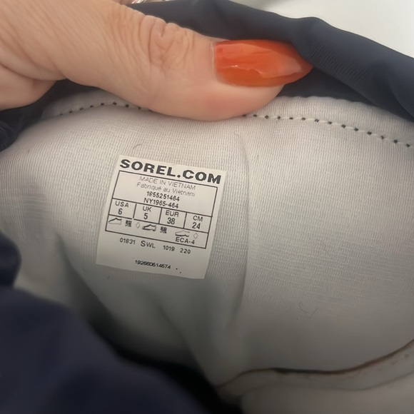 Sorel unisex snow boots - Picture 17 of 17